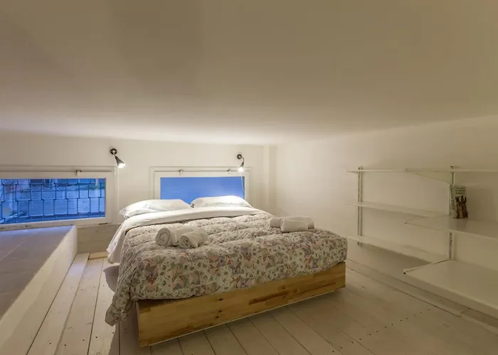 Appartement All'ombra Della Luna, By Short Holidays *