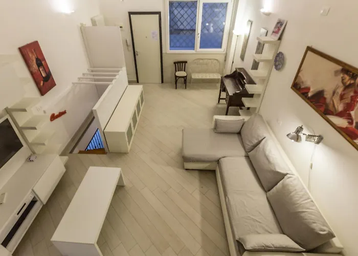 Appartement All'ombra Della Luna, By Short Holidays