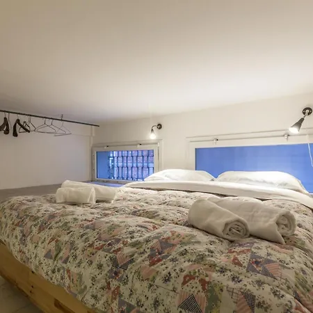 All'ombra Della Luna, By Short Holidays بولونيا