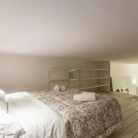 All'ombra Della Luna, By Short Holidays بولونيا