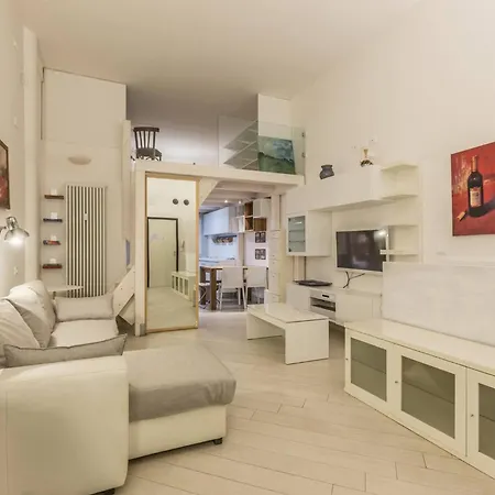 All'ombra Della Luna, By Short Holidays Apartament Bolonia