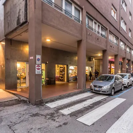 Apartament All'ombra Della Luna, By Short Holidays Bolonia