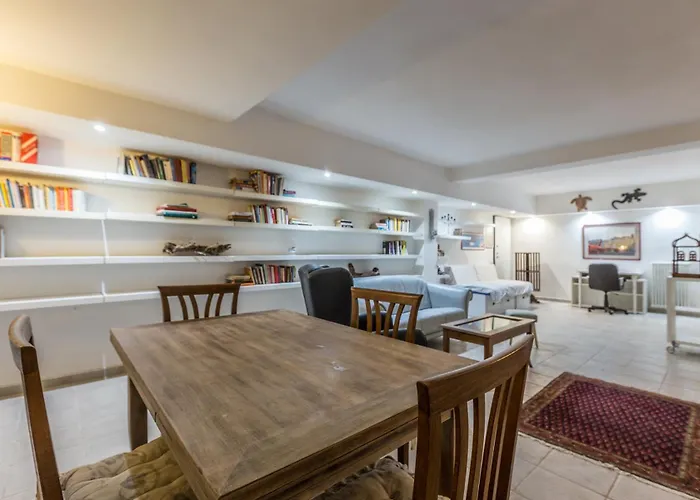 아파트 All'ombra Della Luna, By Short Holidays 볼로냐