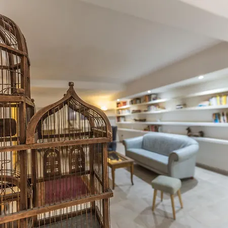 Apartment All'ombra Della Luna, By Short Holidays
