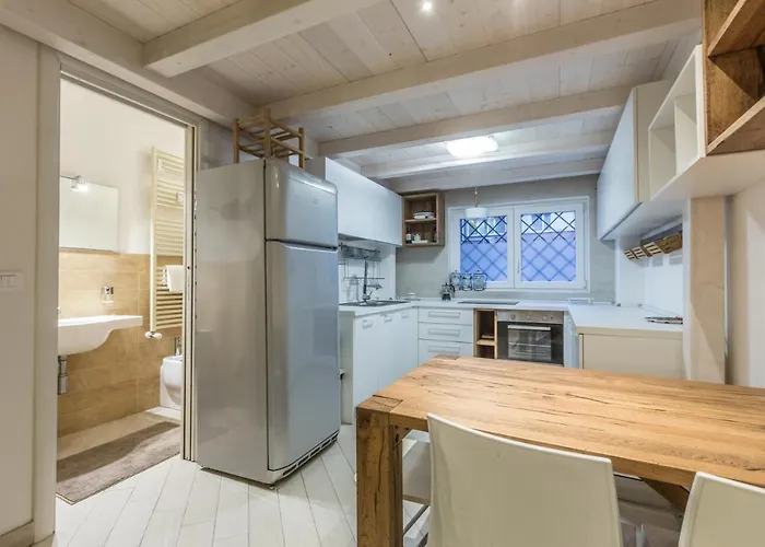 All'ombra Della Luna, By Short Holidays * Bolonha